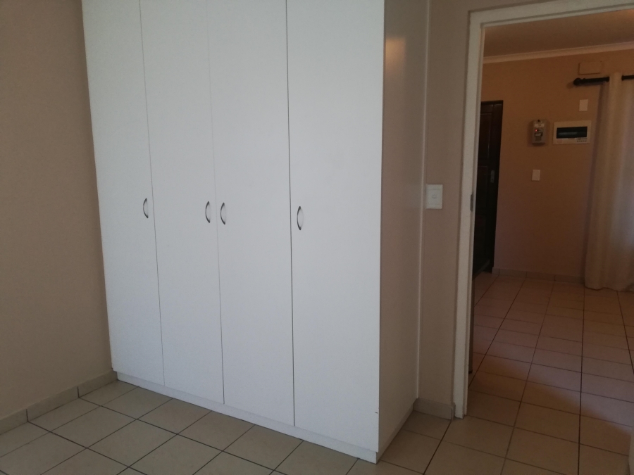 To Let 1 Bedroom Property for Rent in Lansdowne Western Cape